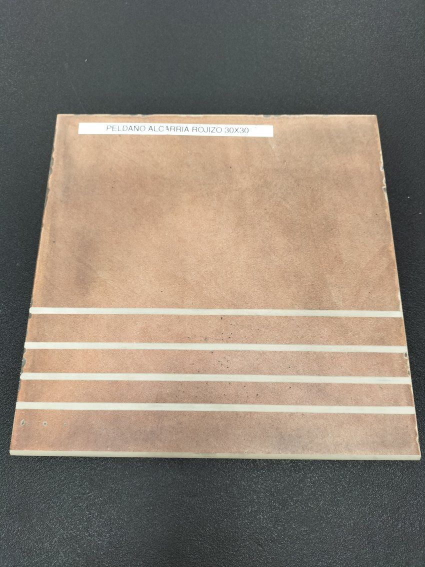 PELDAÑO ALCARRIA ROJIZO 30X30